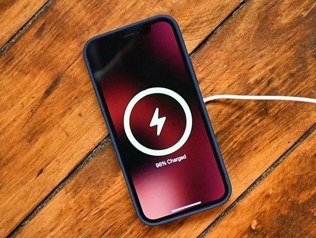 莺歌海镇苹果手机维修分享iPhone 12可以随便充电吗 